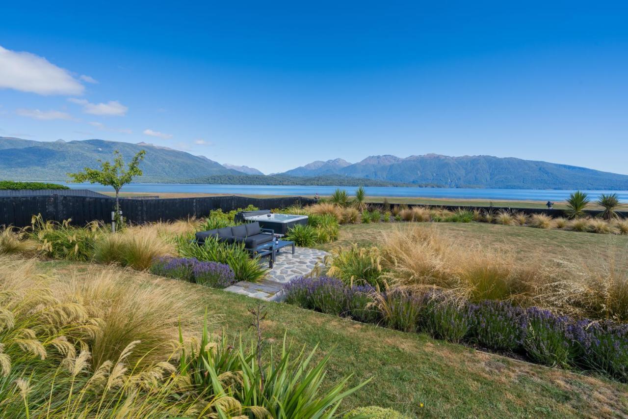 Lake House - Te Anau Holiday Home Eksteriør bilde
